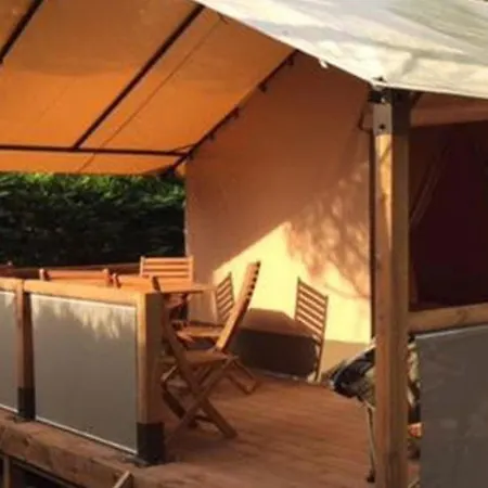 Parque de Campismo Mobil Avec Terrasse - 4 Pers. - Api-1-52-1595
