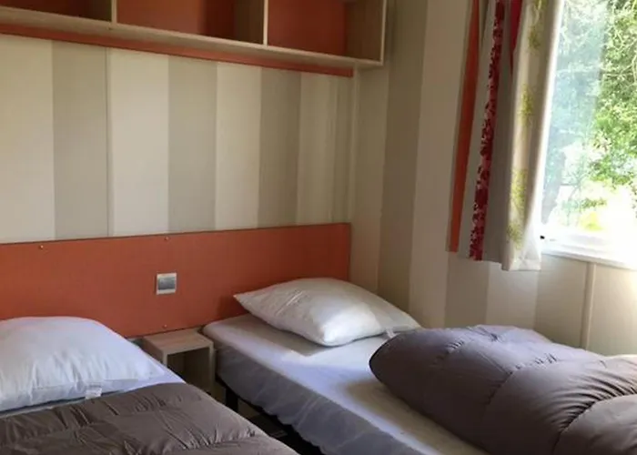 Kamp alanı Mobil Avec Terrasse - 4 Pers. - Api-1-52-1595 Vendays-Montalivet